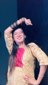 Actress Divya Sharma HD Photos and Wallpapers January 2025