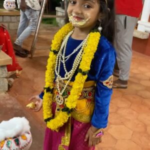 Divya Uruduga Instagram - Happy sri Krishna Janmashtami ♥️🥳 

💛🖤

#divyauruduga #divyau #du #D #arviyans #arviya #preetiirali
