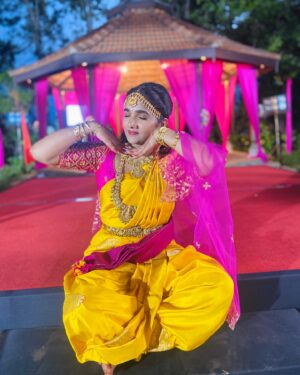 Divya Uruduga Instagram - Happy sri Krishna Janmashtami ♥️🥳 

💛🖤

#divyauruduga #divyau #du #D #arviyans #arviya #preetiirali