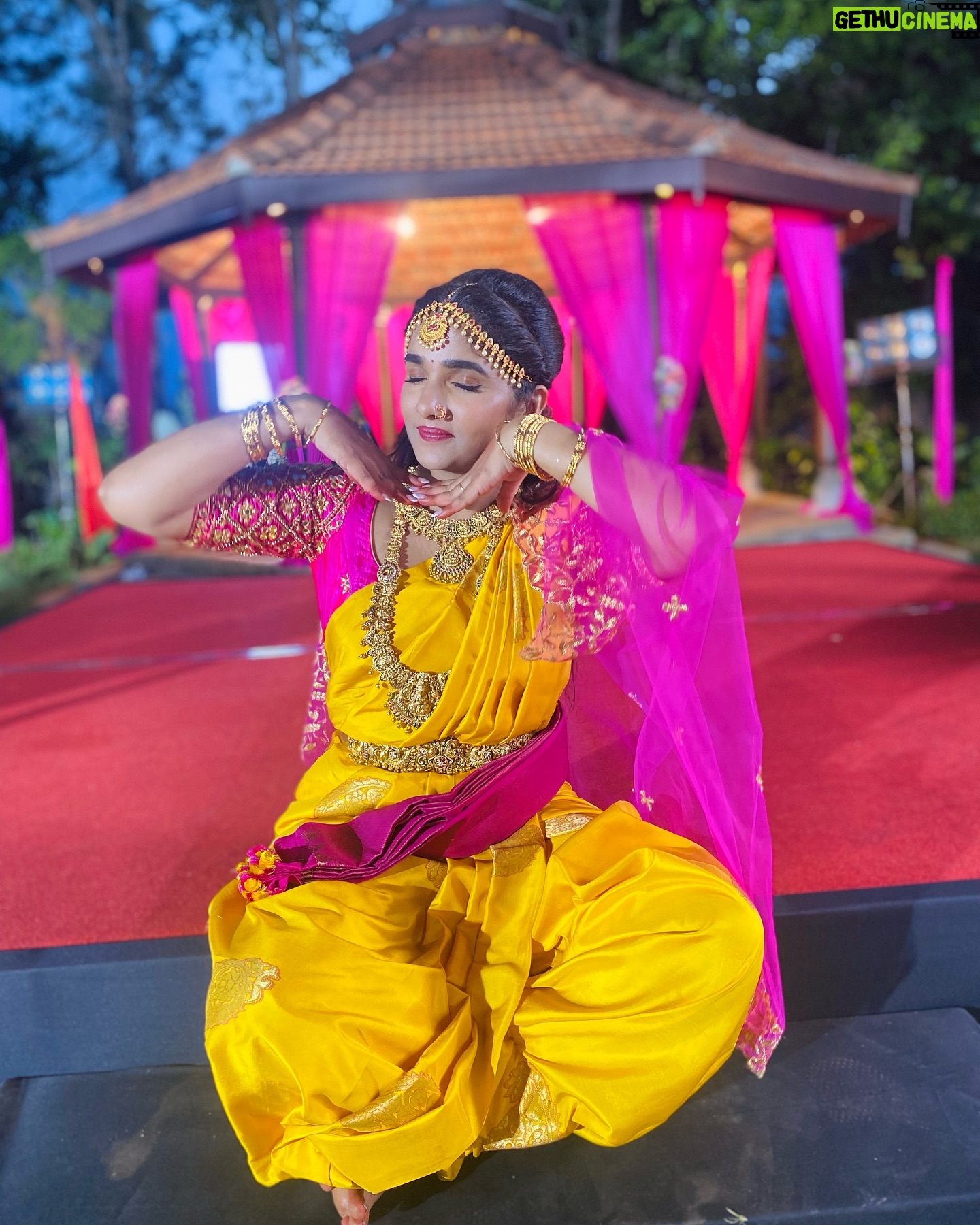 Divya Uruduga - 181.5K Likes - Happy sri Krishna Janmashtami ♥️🥳
💛🖤
#divyauruduga #divyau #du #D #arviyans #arviya #preetiirali