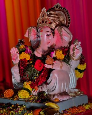 Divyanka Tripathi Instagram - With Ganesha in your heart, no challenge is too big, and no dream too far. Wishing you boundless blessings this Ganesh Chaturthi. 😊🙏