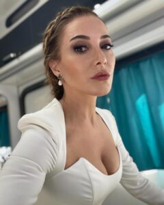 Actress Dolunay Soysert HD Photos and Wallpapers October 2024