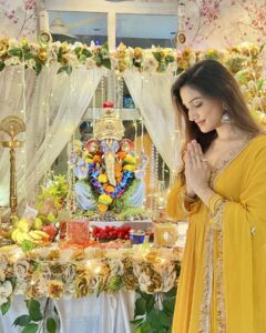 Actress Donal Bisht HD Instagram Photos and Wallpapers September 2024
