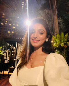 Actress Donal Bisht HD Instagram Photos and Wallpapers August 2024