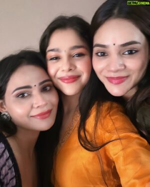 Drishti Thakur Instagram - Ganpati Bappa Morya! ♥️♥️ #swipe 

@myshka_fashion 

#blessed #grateful #mains #mypeople #friendsforever ♾️ #ganpati_bappa_morya
