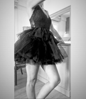 Duygu Şen Instagram - Siyaha övgü..