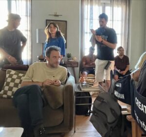 Ece Yörenç Instagram - Thank you Next season 2 
@netflixturkiye @ayyapim
