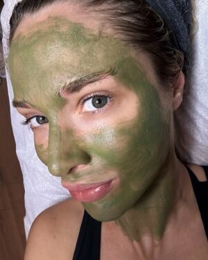 Ecenaz Üçer Instagram - Müthiş sağlıklı detoks hafta sonuna pide şoku dump🥹🫶🏻