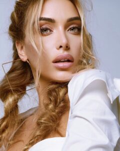 Actress Elisa De Panicis HD Instagram Photos and Wallpapers September 2024