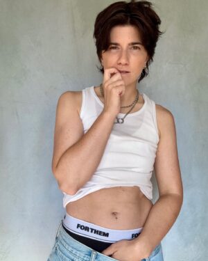 Elise Bauman Instagram - 💦 🪤
