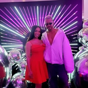 Elise Neal Instagram - On Saturday  in New York , #fashionbombdaily event was a vibe!.( although I had to catch my dinner reservations ) good times with @tytryone  @mrjaymanuel  @mainohustlehard and woman of the hour @clairesulmers .Spent my time connecting with so many Great  new talents in fashion-  Plus  meeting a duo I've been wanting to meet @bruceglen  too!!! I wish I could have stayed in NY longer #newyorkfashionweek #fashionbombdaily  #eliseneal 🗽
Party Dress 🥳 : @houseofcb 
Glam😍 @vincenttobiasbeauty