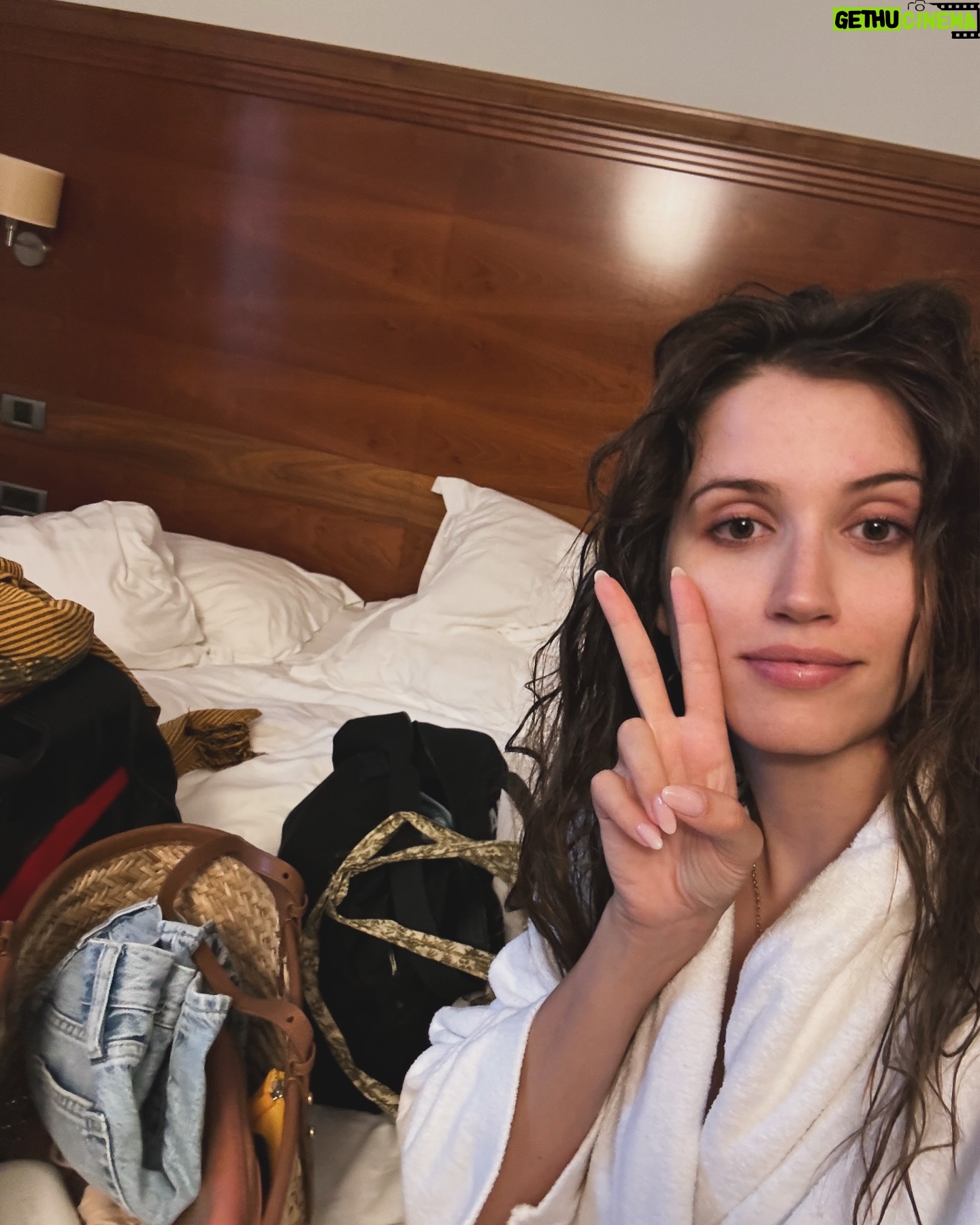 Elizabeth Kopecká - 2.8K Likes - 4 noci v Rakousku a Slovinsku 🤍 a kam dál? 🤔
dovolená autem od @saga.mb.praha 🤍 nejlepší!!
4 nights in Austria and Slovenia 🤍 and where to go next? 🤔
driving the best best car @saga.mb.praha