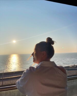 Ella Henderson Instagram - BLACKPOOL 🖤 … it’s giving golden hour, dirty windows, tractor & tower 🚜🗼 … Very DEMUREEEE … xxx E x