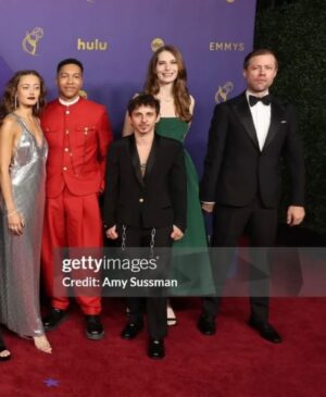 Ella Purnell Instagram - Celebrating 17 Emmy noms with my Fallout fam 💙 could not be more proud. Thank you @televisionacad for having us. And to @sophielopez queen of styling, @ericka_verrett queen of hair, @yasminist queen of make up, @carasoin for the incredible pre-Emmy/bday facial and of course, @debeersofficial for the beautiful jewels!!!!! #debeerspartner