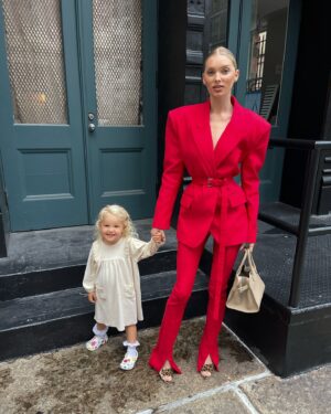 Elsa Hosk Instagram - Mommying around the city 🗽🍎❤️