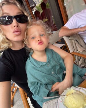 Elsa Hosk Instagram - Mommying around the city 🗽🍎❤️