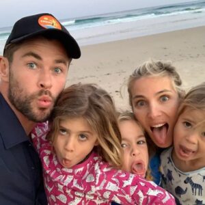 Elsa Pataky Instagram - Happy Father’s Day to the dad who does it all!! He is almost perfect!!! 😝 We love you soooo much! Hope all the dads had an amazing Father’s Day!