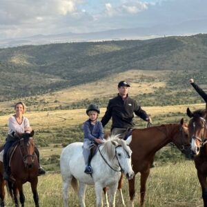 Elsa Pataky Instagram - Happy Father’s Day to the dad who does it all!! He is almost perfect!!! 😝 We love you soooo much! Hope all the dads had an amazing Father’s Day!