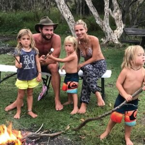 Elsa Pataky Instagram - Happy Father’s Day to the dad who does it all!! He is almost perfect!!! 😝 We love you soooo much! Hope all the dads had an amazing Father’s Day!