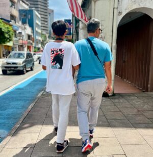 Emelda Rosemila Instagram - Sunday Bekpes this A.M. 
Pagi adalah waktu yg terpaling mel suka. Suka morning breeze, suka morning sunlight, suka the urge utk buat mcm2 benda utk whole day tu, dgn morning positive affirmations to kick off the day.🐻

Morning is special.🩷