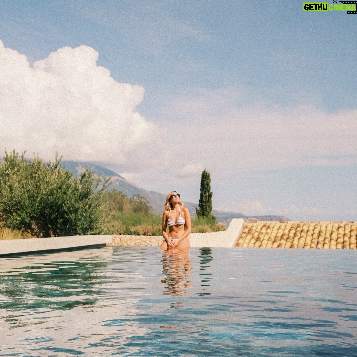 Emily Tierney - 322 Likes - Been dreaming about this place for so long 🇬🇷 Eliamos, Kefalonia on Fuji 📷
📍 @eliamos.kefalonia *hosted
#kefalonia #greekislands #europeansummer #relaischateaux #eliamos #eliamoskefalonia