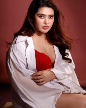 Ena Saha Instagram - Burn that bad mind … 
Cause m that wind ….

Photographed by @imsayandey 
Styled by @sampurna_dey_100 
Make up  @s_d_makeup_world_ 
Hairby: @yoursubhams_makeup 
Earrings: @chanelofficial 
Costume @victoriassecret
