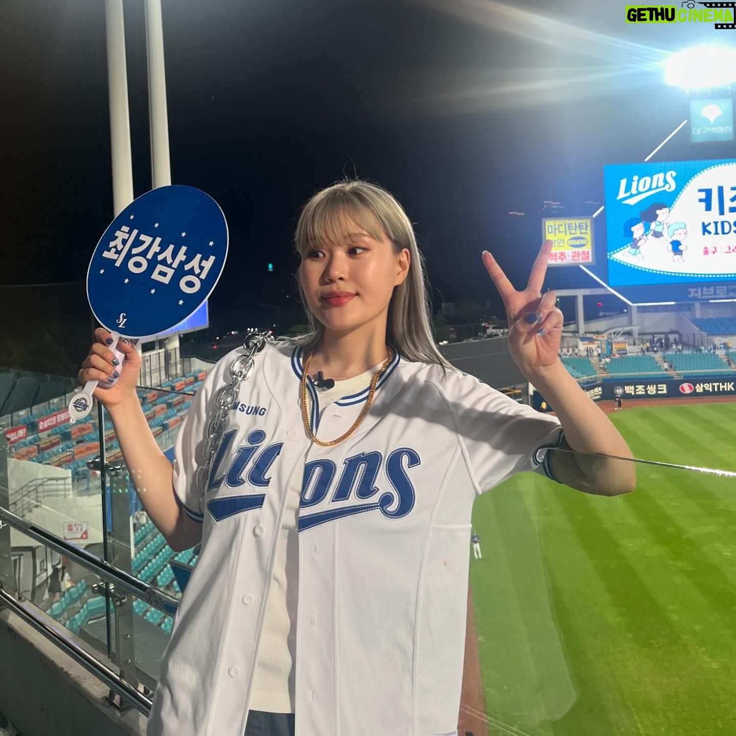 Eom Ji-yoon - 30.5K Likes - 💙재밌