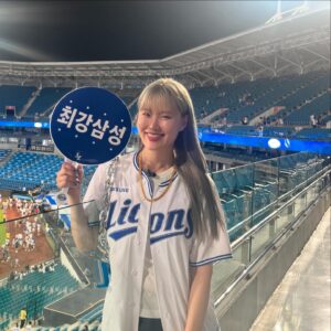 Eom Ji-yoon Instagram - 💙재밌