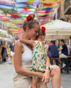 Actress Esmeralda Moya HD Instagram Photos and Wallpapers August 2024