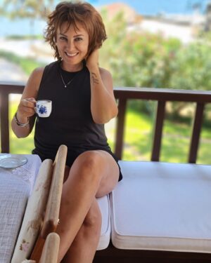 Esra Harmanda Instagram - Gunaydin☕️