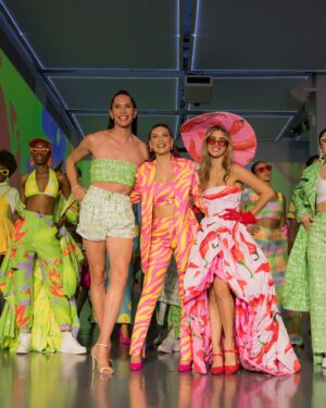 Eugenia Lemos Instagram - Mi pasarela en New York Fashion Week ✨♥️ 

Que felicidad @itsdimondosworld tu debut  como modelo y que te hayas lucido al desfilar en uno de los eventos de moda más importantes del mundo junto a @eugelemoscollection ✨♥️

Gracias a la prensa de Chile y Argentina por cubrir este hito 🫶♥️