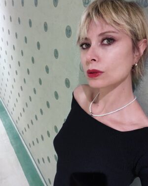 Euridice Axén Instagram - Pois, domotica e sogni #aliceinwonderland
