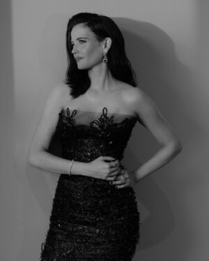 Eva Green Instagram - While in Venice, avoid elevators and use @pierarnostudio instead 🛗🤪 How come my best photos in Venice are always taken by you 📸 @gregwilliamsphotography ? 😘

#armanibeauty #armanimakeup @armanibeauty @giorgioarmani #GiorgioArmaniPrivé