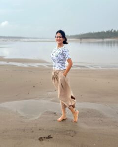 Actress Falaq Naaz HD Instagram Photos and Wallpapers September 2024