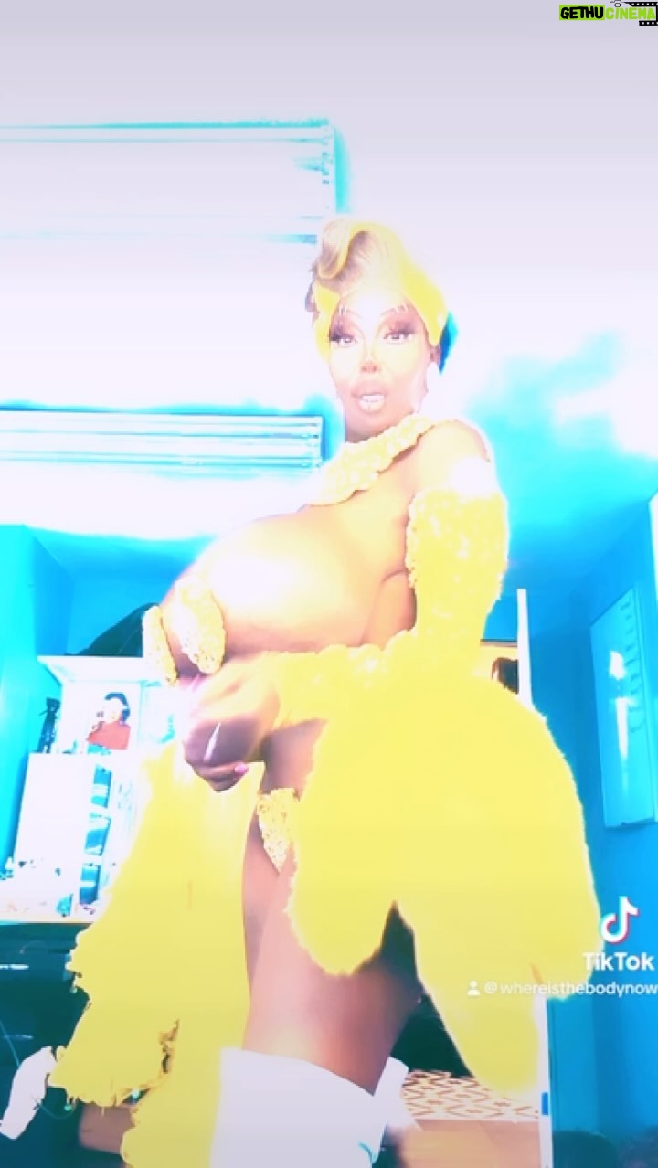 Fantasia Royale Gaga - 5.5K Likes - Very demure , very mindful , very bodied