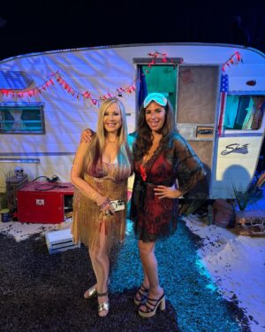 Felissa Rose Instagram - Thank you to EVERYONE!!!! Best slumber party ever and I love you all sooo much! Thank you @joebobbriggsofficial and @dianaprincexo @badtechno and @tokyocowboyyuki for having me join the fun!!! I’m still laughing and smiling from all the great and thrilling moments shared with our fam!!! Gratitude ♥️🎉♥️ loved hanging with @robyn_sidney and @rhondashear BEST ladies ever🥳🥳🥳The Last Drive In @shudder ♥️And thank you to the entire team who makes this happen! I love you♥️