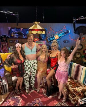 Felissa Rose Instagram - Thank you to EVERYONE!!!! Best slumber party ever and I love you all sooo much! Thank you @joebobbriggsofficial and @dianaprincexo @badtechno and @tokyocowboyyuki for having me join the fun!!! I’m still laughing and smiling from all the great and thrilling moments shared with our fam!!! Gratitude ♥️🎉♥️ loved hanging with @robyn_sidney and @rhondashear BEST ladies ever🥳🥳🥳The Last Drive In @shudder ♥️And thank you to the entire team who makes this happen! I love you♥️