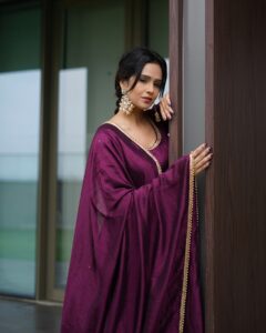 Actress Fenil Umrigar HD Photos and Wallpapers December 2024
