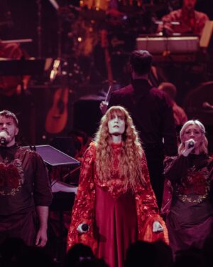 Florence Welch Instagram - Thank you so much @bbcproms for the most incredible experience.
It was such an honour and a joy to reimagine Lungs with @julesbuckleymusic and his orchestra. 
In a way, it finally became the album I had always had in my head 15 years ago. (Turns out we just needed the @royalalberthall organ, a 60 piece orchestra and the @lcvchoir) 🫁♥️🫁

Creative Direction: @mollyjane_x 
Movement Direction: @m.j.h.a.r.p.e.r
Costumes: @allen_and_adcock_ 
🥀 @aldenejohnson @rodarte