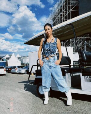 Foquinha Instagram - looks de festival: qual seu preferido? ✨ me inspirei na caixinha dos stories e selecionei alguns dos looks e makes que mais amei fazer em festivais nos últimos anos. Nos vemos no Rock in Rio semana que vem? 🖤 #RockinRio