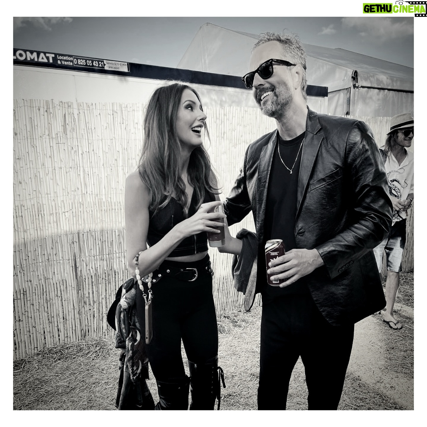 Frédérique Bel - 6.4K Likes - this guy is a genius @jhnstrgsm 😎 #backstage #rock #rockenseine2024 . @_ghinzu_❤️