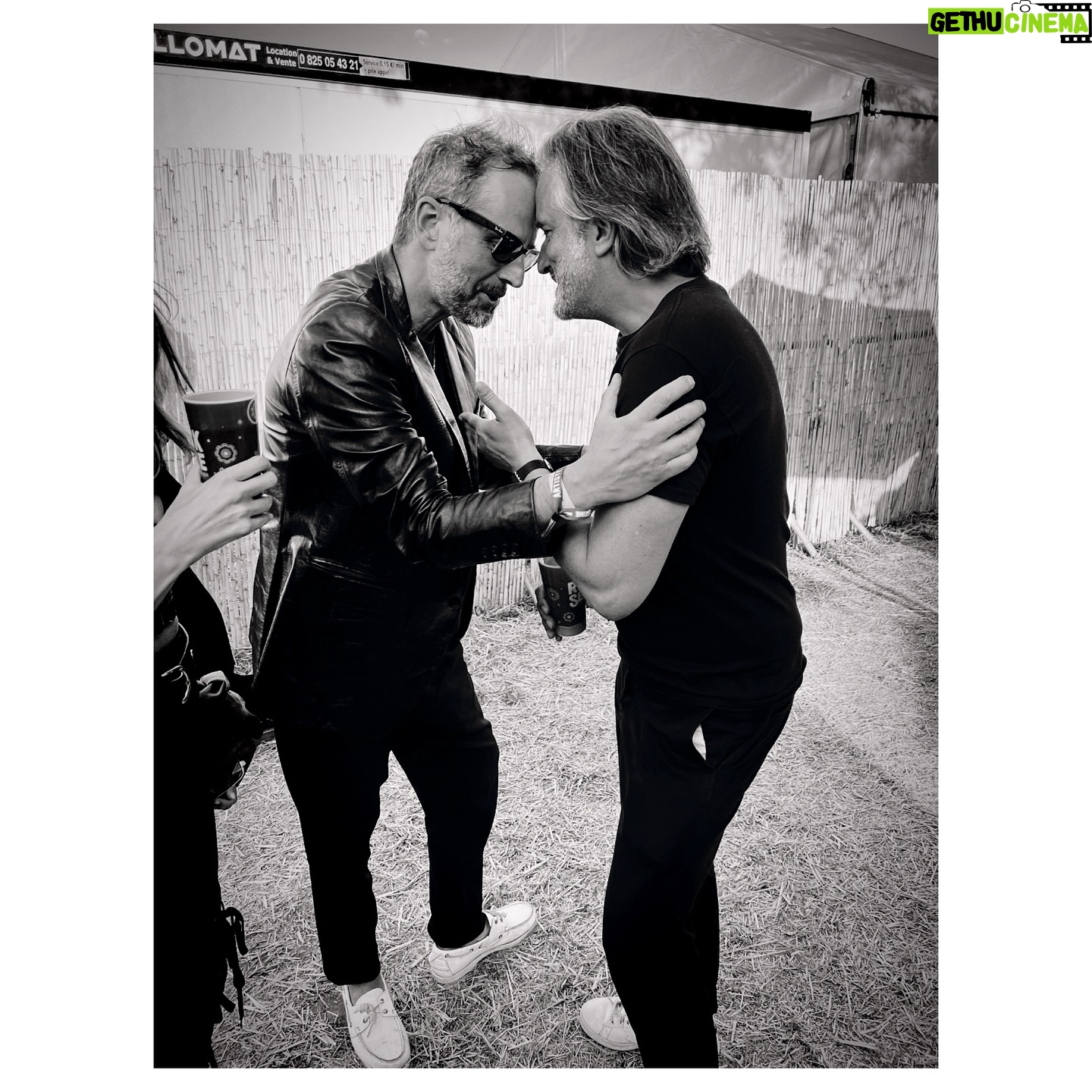 Frédérique Bel - 6.4K Likes - this guy is a genius @jhnstrgsm 😎 #backstage #rock #rockenseine2024 . @_ghinzu_❤️