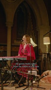 Actress Freya Ridings HD Instagram Photos and Wallpapers September 2024