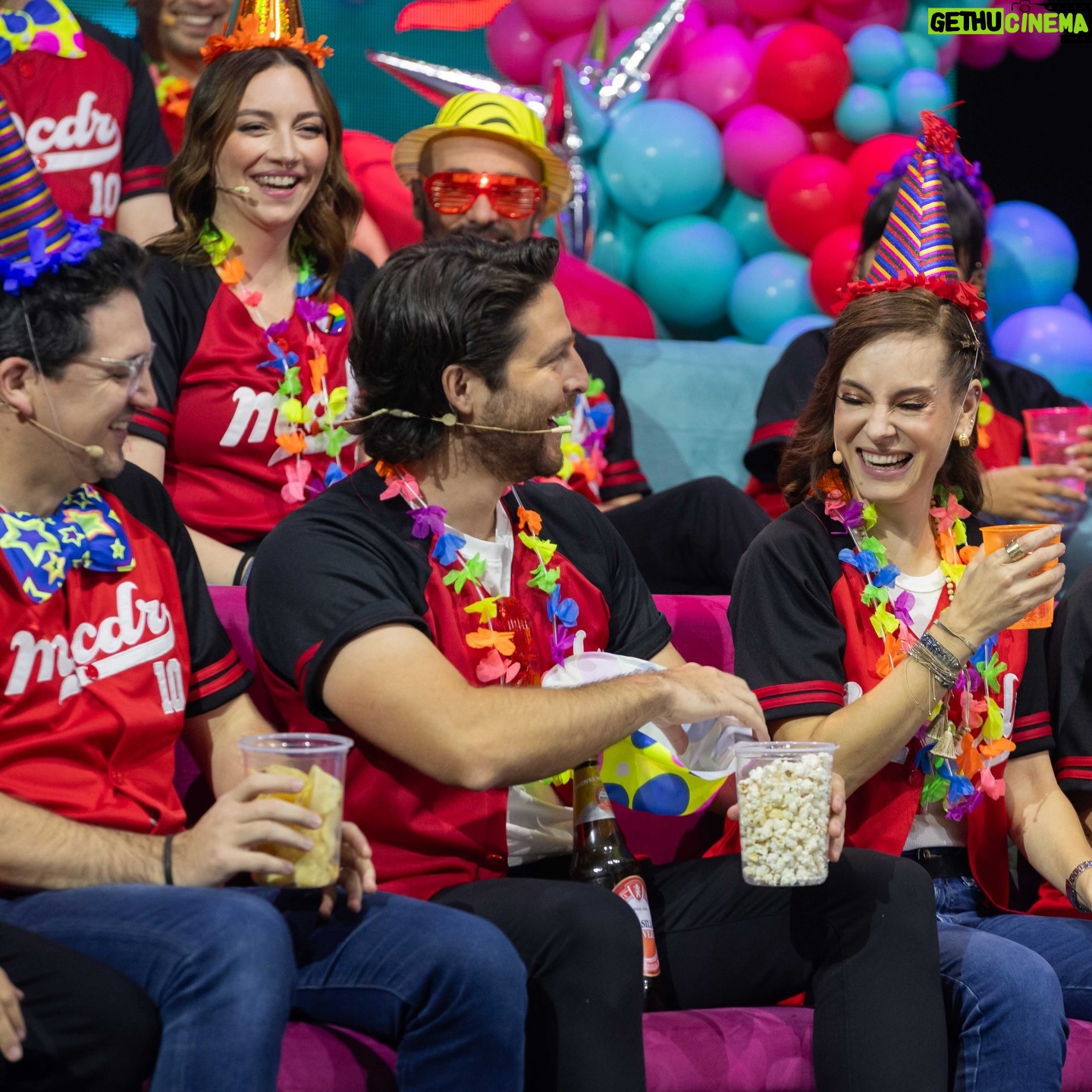 Gabriela Platas - 2.2K Likes - Gracias MCDR por darme una hermosa familia disfuncional. Por poder dar tanta alegría a las personas que nos ven. Por ser un sueño cumplido de mi infancia. Qué enorme fortuna que mi trabajo sea jugar, disfrazarme y reír. Gracias vida! Gracias hermanos!
@mecaigoderisaof @lalosuarez @vilu_ramirez @yahirvega