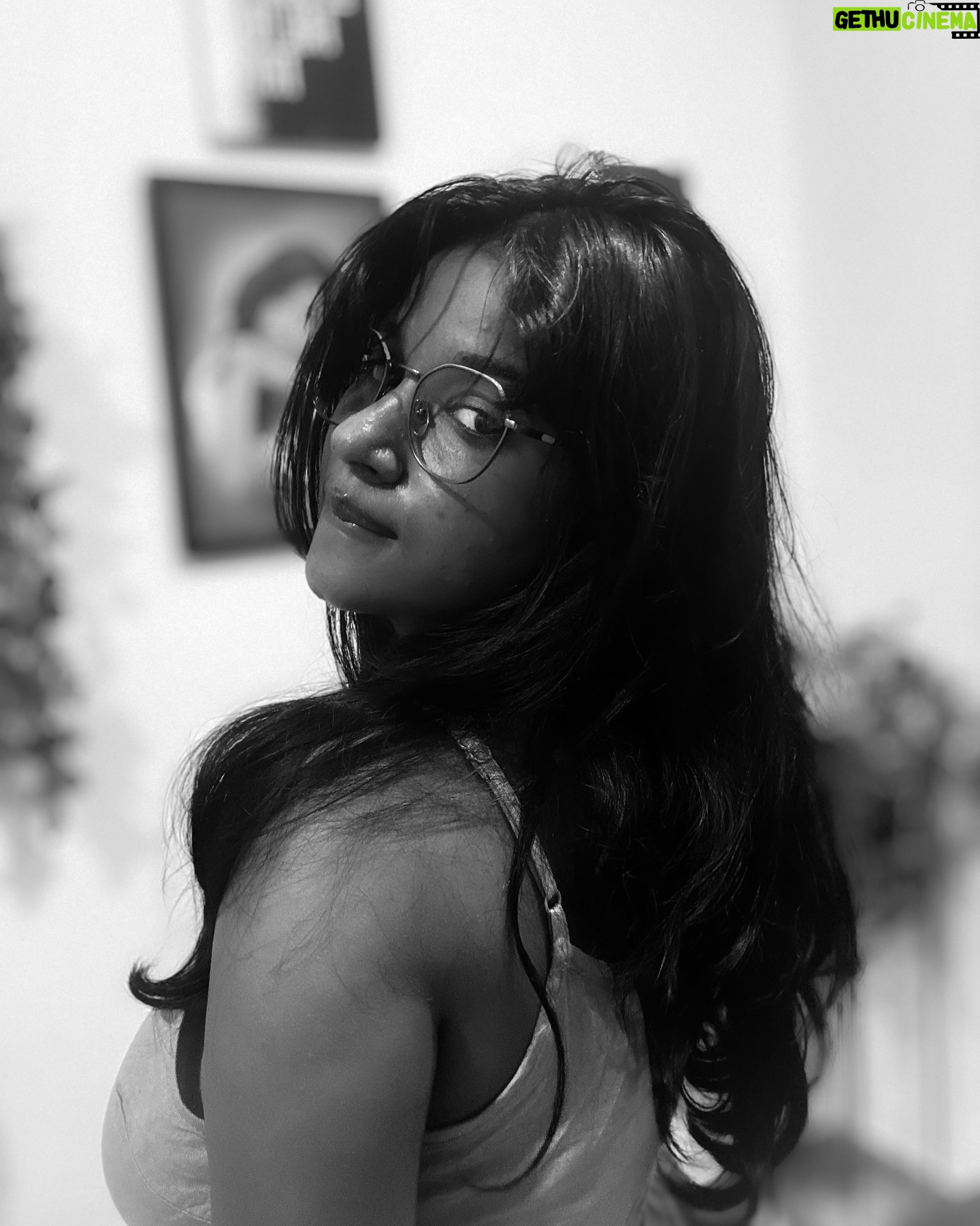 Gabriella Sellus - 19K Likes - Dear crazy mind 🎶
