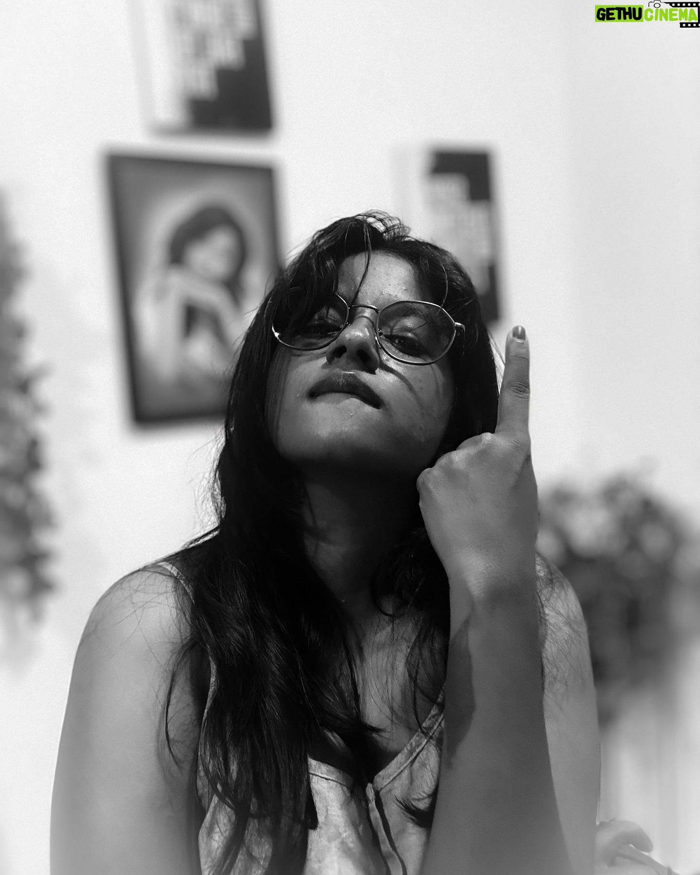 Gabriella Sellus - 19K Likes - Dear crazy mind 🎶