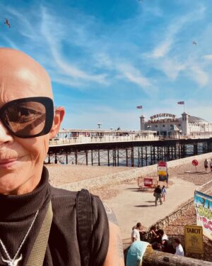Gail Porter Instagram - Good afternoon from Brighton xxx ❤️😎