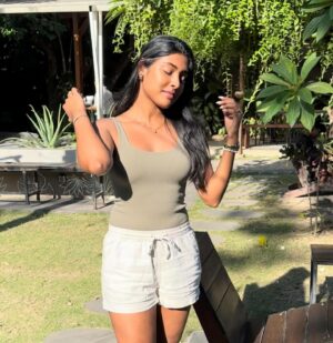 Gayathri Reddy Instagram - 🫶🏻🌴🌻