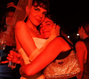 Gaye Su Akyol Instagram - Önümüzdeki birkaç ay bu fotoları paylaşıcam herkes sığınaklara diye uyarmıştım Part II
🍸♥️🍸
3.9.2024 @blind_istanbul
📸 @edanryilmz / mey