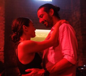 Gaye Su Akyol Instagram - Önümüzdeki birkaç ay bu fotoları paylaşıcam herkes sığınaklara diye uyarmıştım Part II
🍸♥️🍸
3.9.2024 @blind_istanbul
📸 @edanryilmz / mey